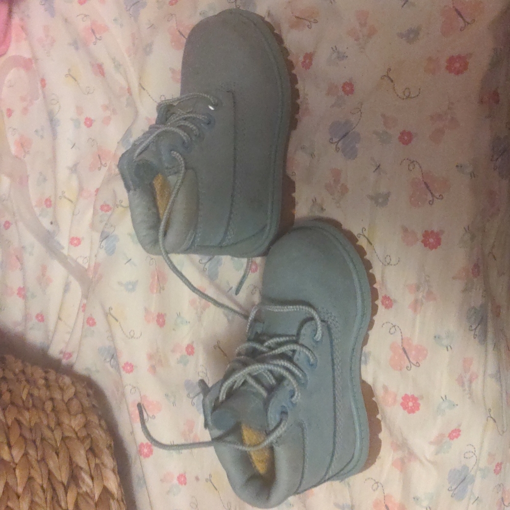Toddler suede boots